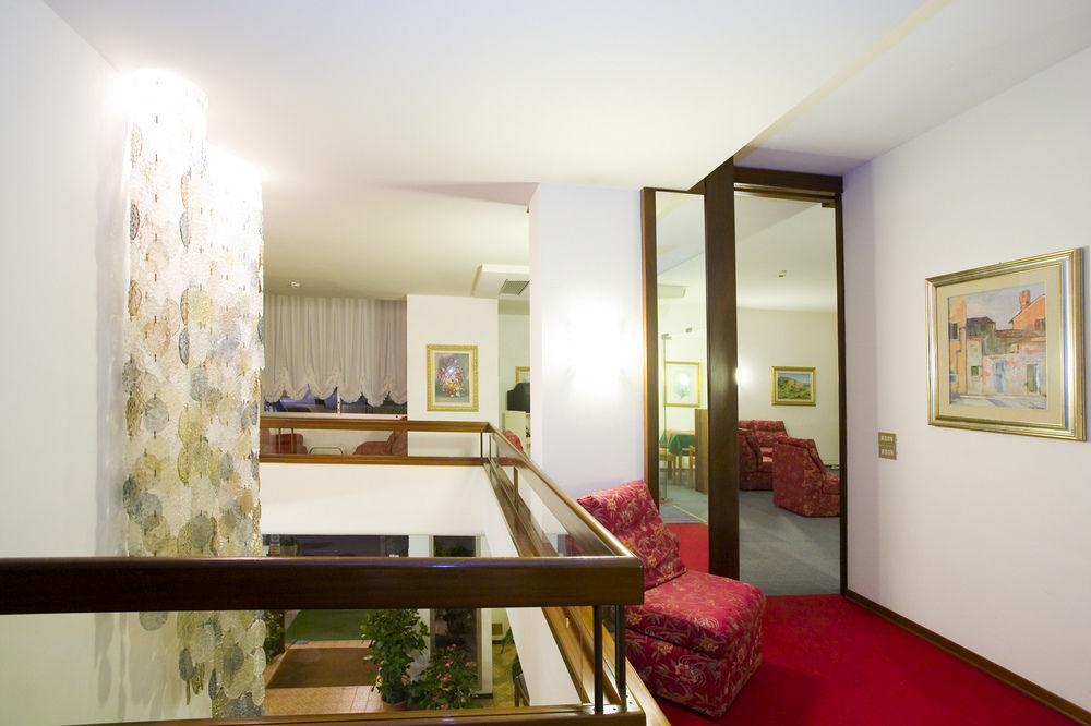Hotel Metropol Caorle Buitenkant foto
