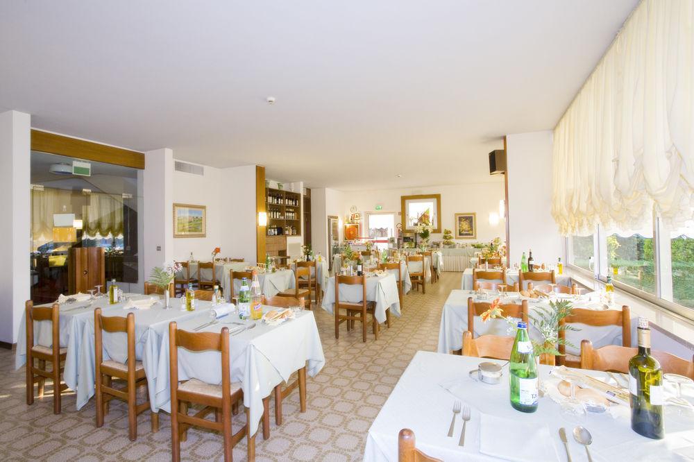Hotel Metropol Caorle Buitenkant foto
