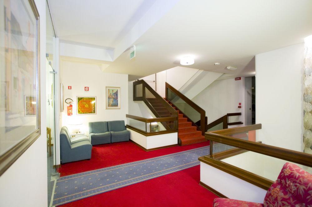 Hotel Metropol Caorle Buitenkant foto