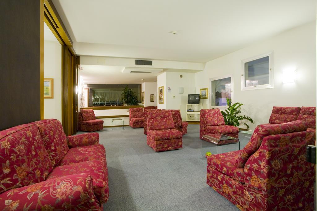 Hotel Metropol Caorle Buitenkant foto